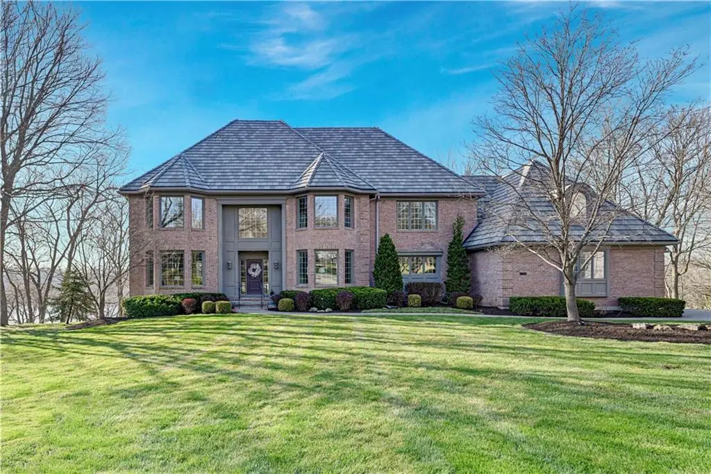 60 W Dundee Court, Loch Lloyd, MO 64012 - #1