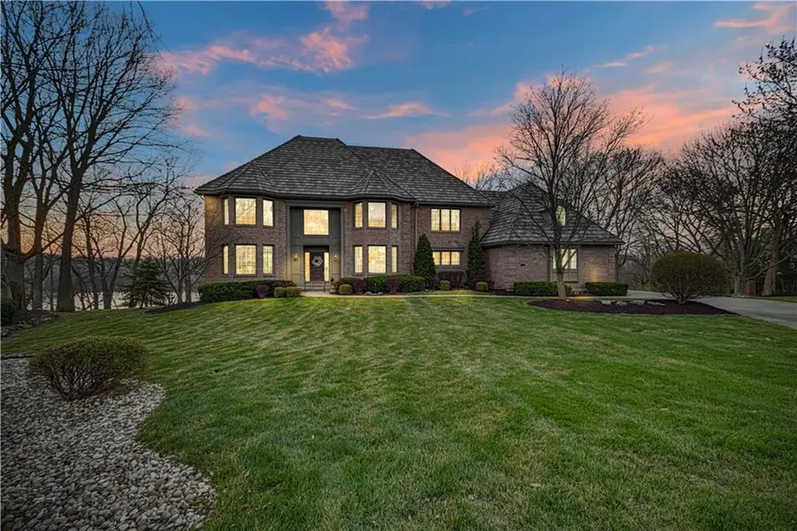 60 W Dundee Court, Loch Lloyd, MO 64012 - #2