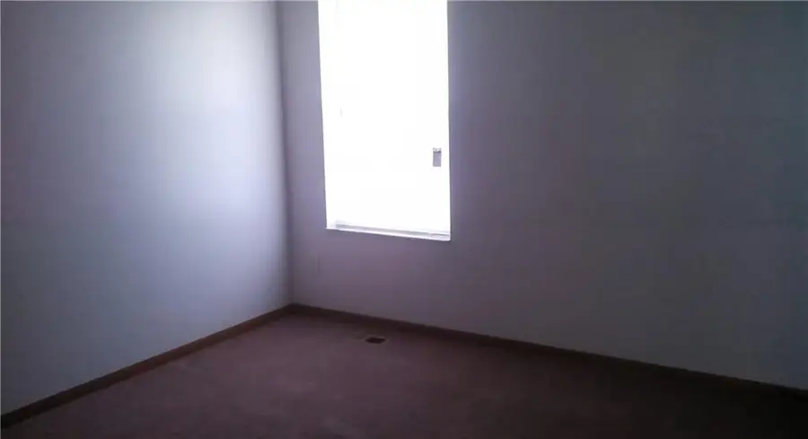 11740 Ridgeway Drive, Saint Joseph, MO 64505 - #3