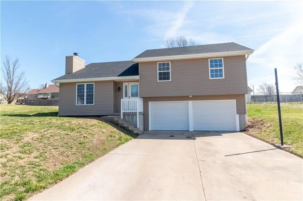 505 Santa Fe Drive, Gower, MO 64454 - #1