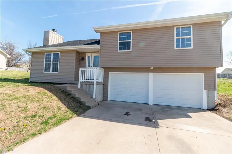 505 Santa Fe Drive, Gower, MO 64454 - #3