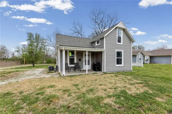 846 S Olive Street, Ottawa, KS 66067