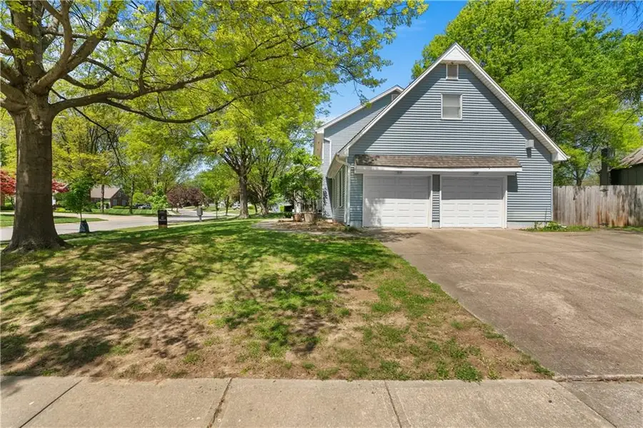 12304 E 63rd Terrace, Kansas City, MO 64133 - #3