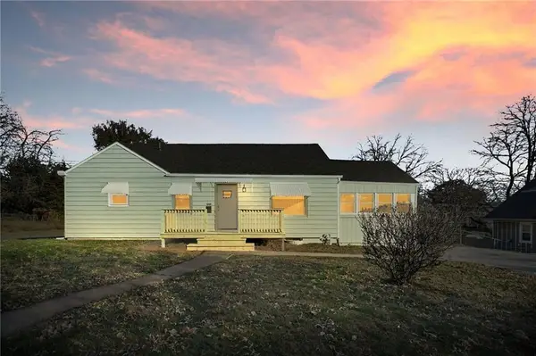 8301 Highland Avenue, Kansas City, MO 64131