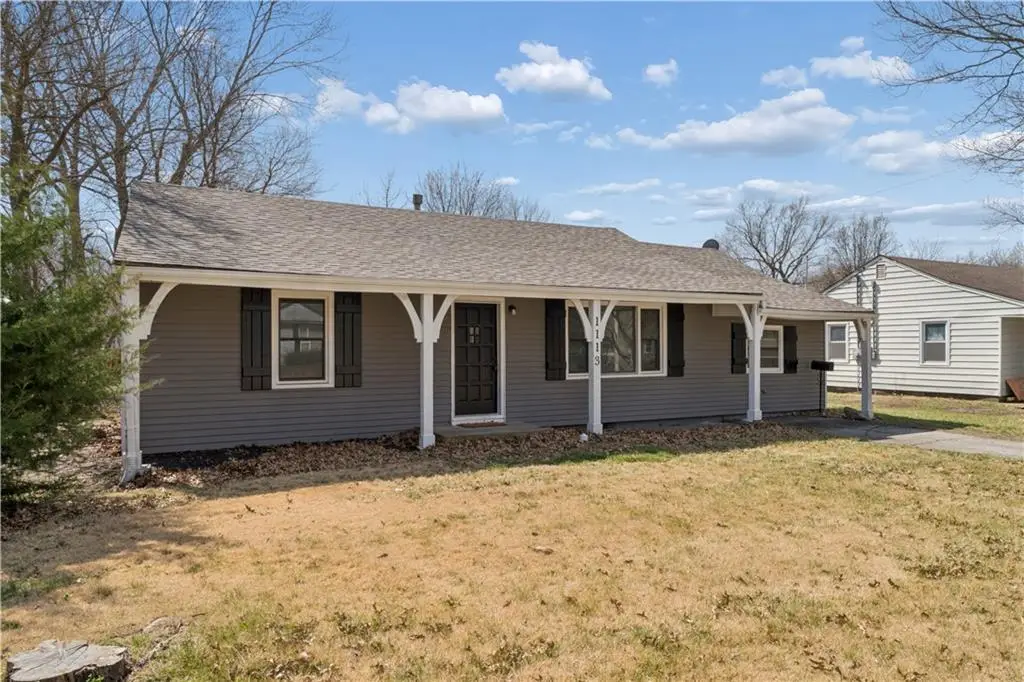 1113 E Cedar Street, Olathe, KS 66061 - #1