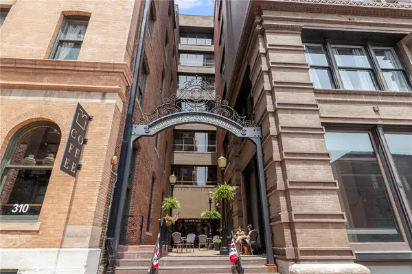 308 W 8th Street #303, Kansas City, MO 64105