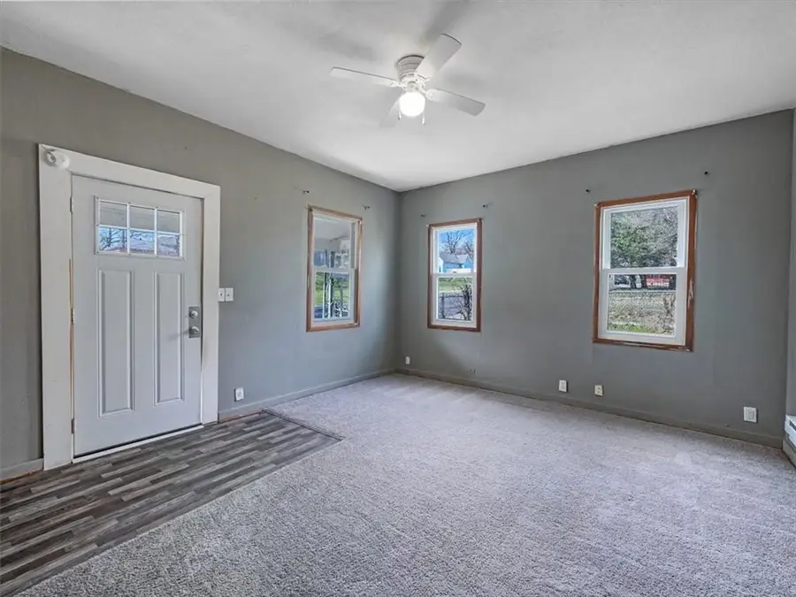 408 N 5th Street, Leavenworth, KS 66048 - #3