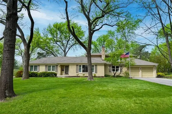 9728 High Drive, Leawood, KS 66206