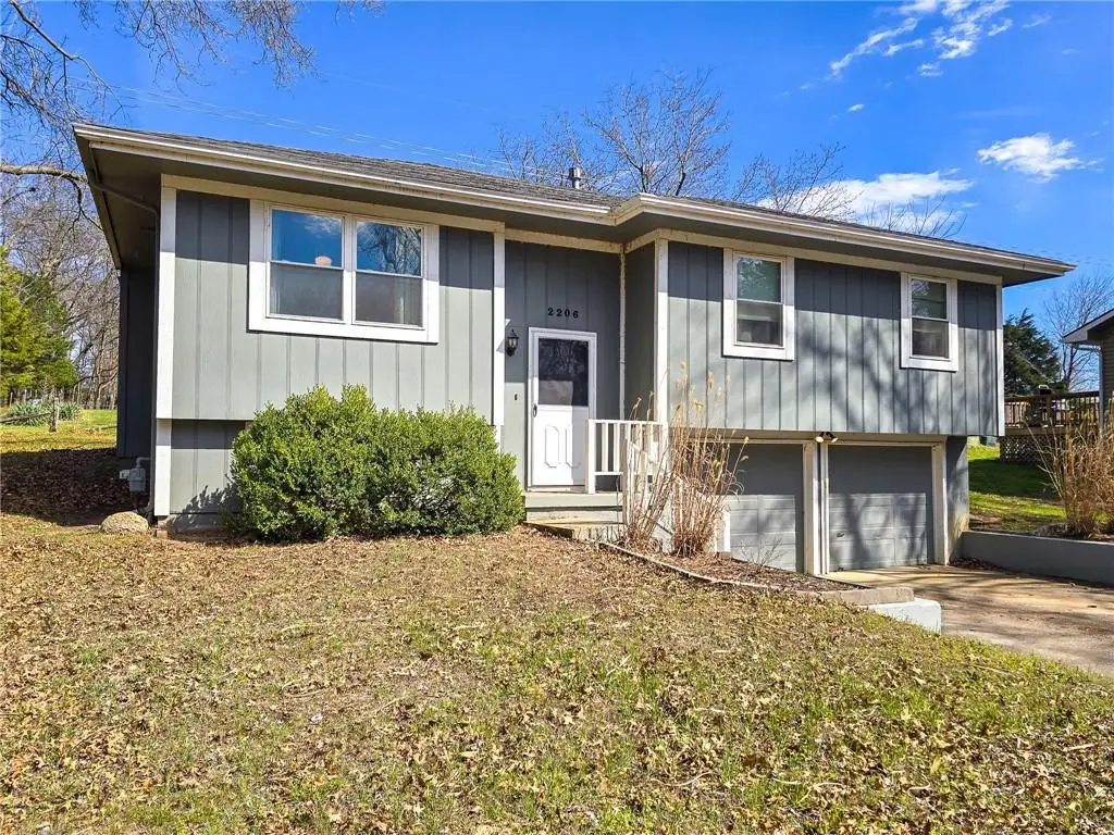 2206 N Swisher Drive, Clinton, MO 64735 - #1