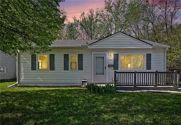 2415 Pursell Road, Kansas City, MO 64118