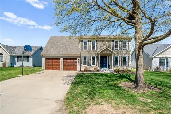 1222 E Butterfield Place, Olathe, KS 66062