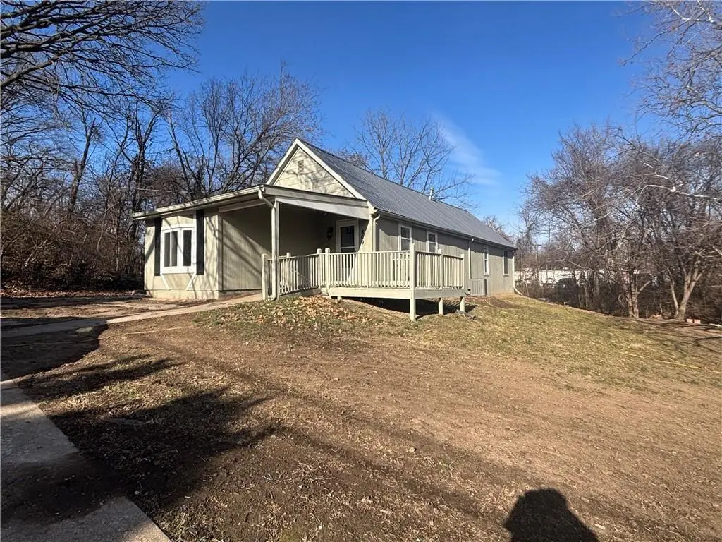 809 Seneca Street, Leavenworth, KS 66048 - #1