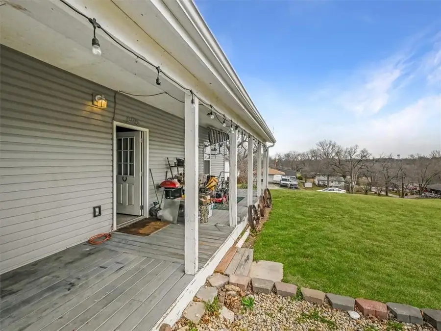 907 George Street, Atchison, KS 66002 - #3