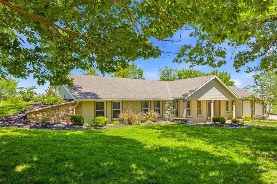 21877 Nall Road, Bucyrus, KS 66013 - #2