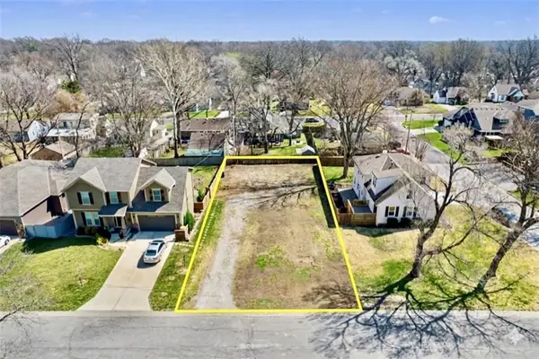 5539 Maple Street, Mission, KS 66202