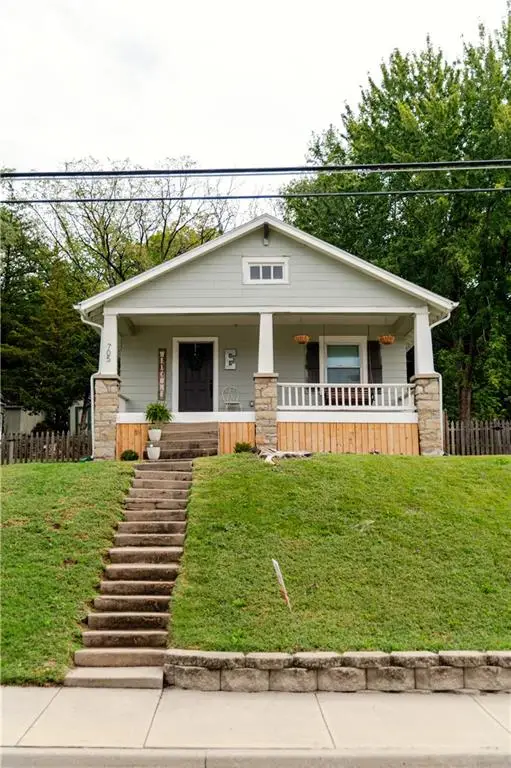 705 4th Street, Platte City, MO 64079 - #3