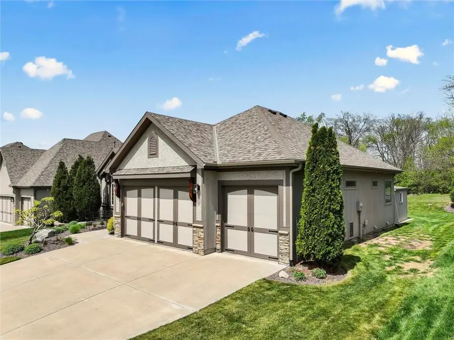 3112 NE 92nd Street, Kansas City, MO 64156 - #3