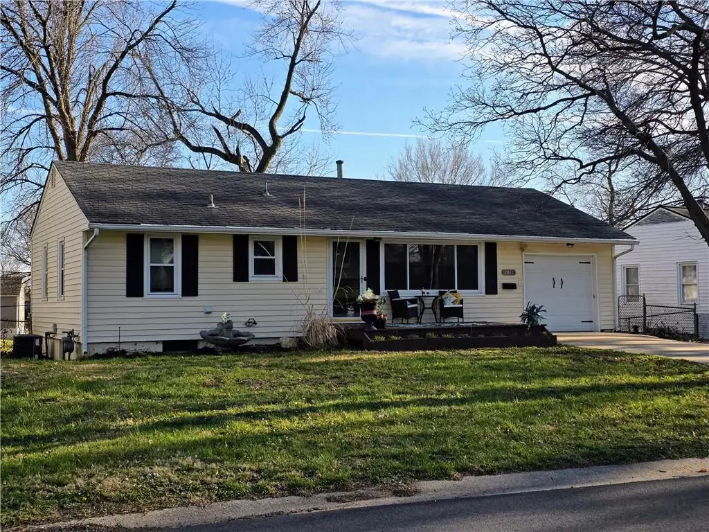 1911 NE 55th Street, Kansas City, MO 64118 - #1