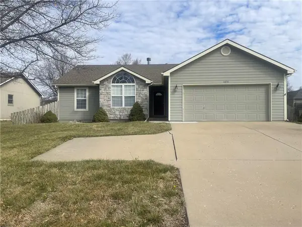 1831 E 4th Street, Tonganoxie, KS 66086
