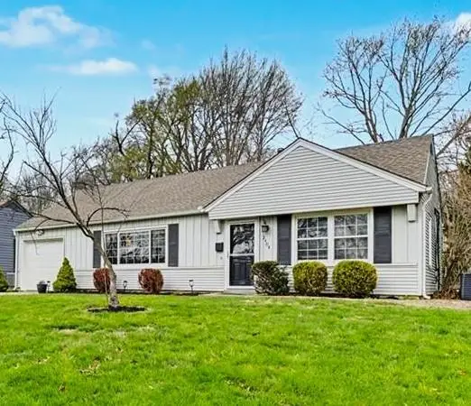 2404 W 76th Street, Prairie Village, KS 66208