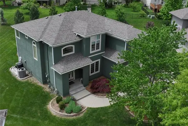 15534 Shawnee Drive, Overland Park, KS 66223
