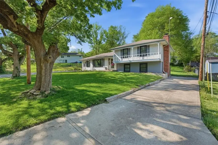 6202 E 103rd Street, Kansas City, MO 64138 - #2