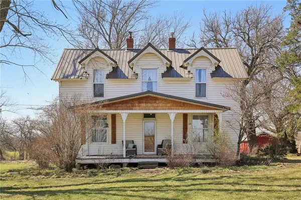 1031 NE 301 Road, Leeton, MO 64761