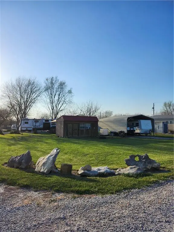 1 Linn Woods Lane, Linn Valley, KS 66040