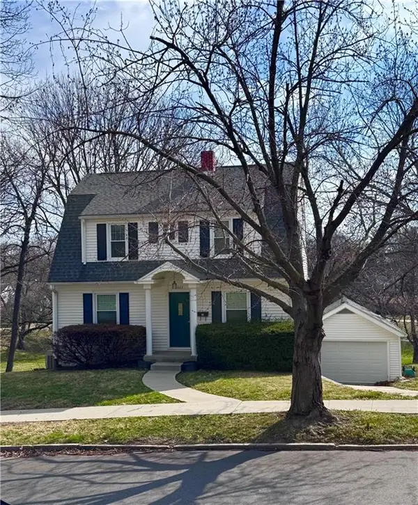 2327 Goff Avenue, St Joseph, MO 64505