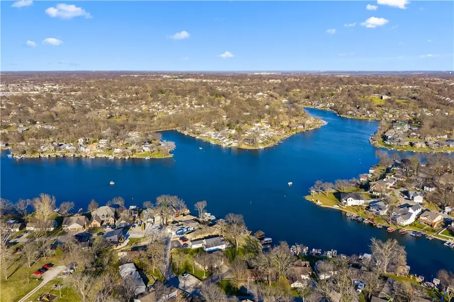 27 Beach Drive, Lake Tapawingo, MO 64015 - #3