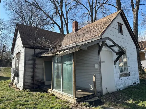 2522 S 18th Street, St Joseph, MO 64503