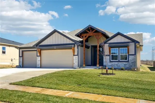 8308 NW 90th Street, Kansas City, MO 64153