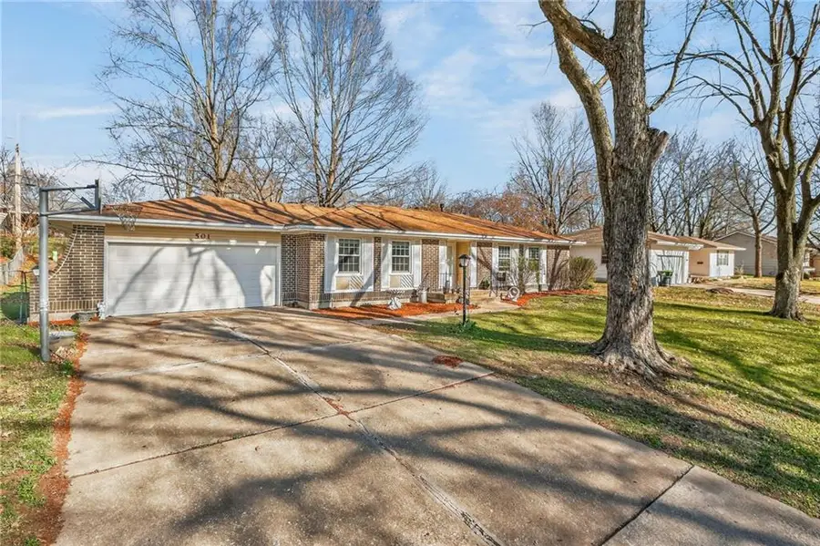 501 Pheasant Street, Harrisonville, MO 64701 - #2