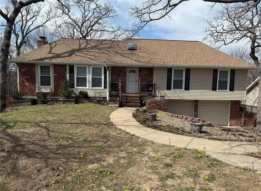 6926 Albervan Street, Shawnee, KS 66216 - #2