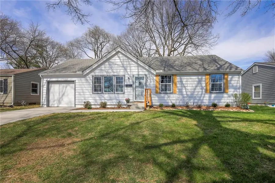 8812 W 82nd Street, Overland Park, KS 66204 - #2