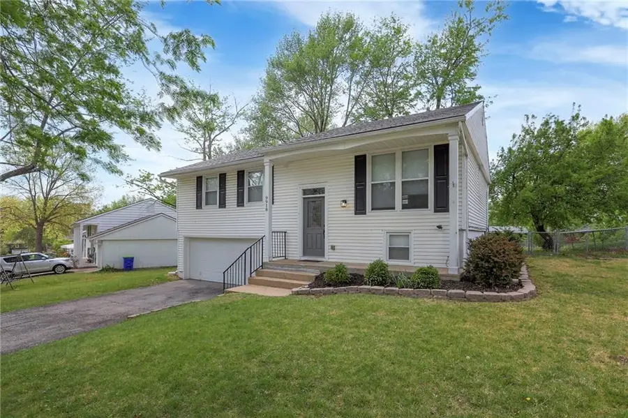 9918 Countryside Road, Lenexa, KS 66215 - #3