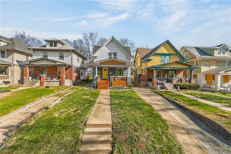 3232 E 28th Street, Kansas City, MO 64128 - #2