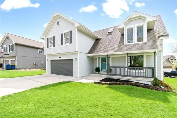 1201 Aspen Drive, Smithville, MO 64089