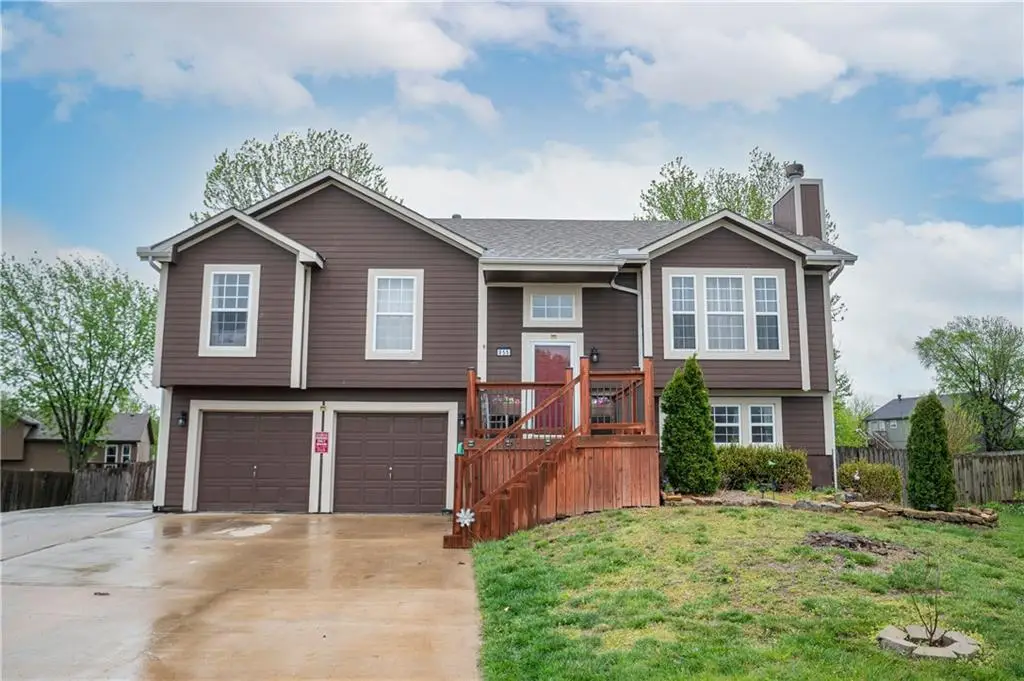 955 Stone Creek Circle, Gardner, KS 66030 - #1