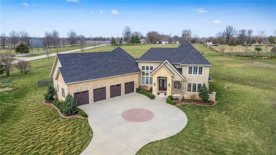 5460 W 208th Street, Bucyrus, KS 66013 - #2