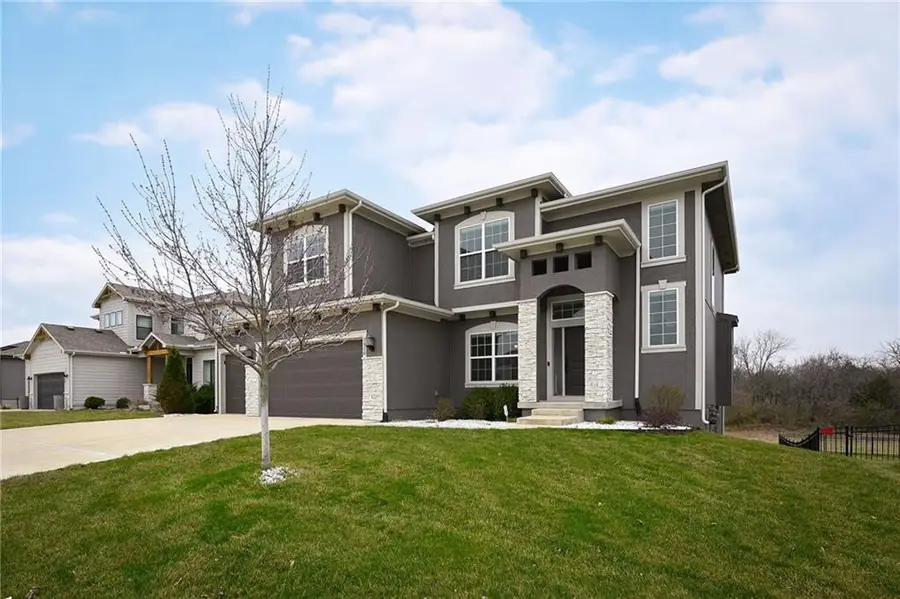 3020 SW Arboridge Drive, Lees Summit, MO 64082 - #2