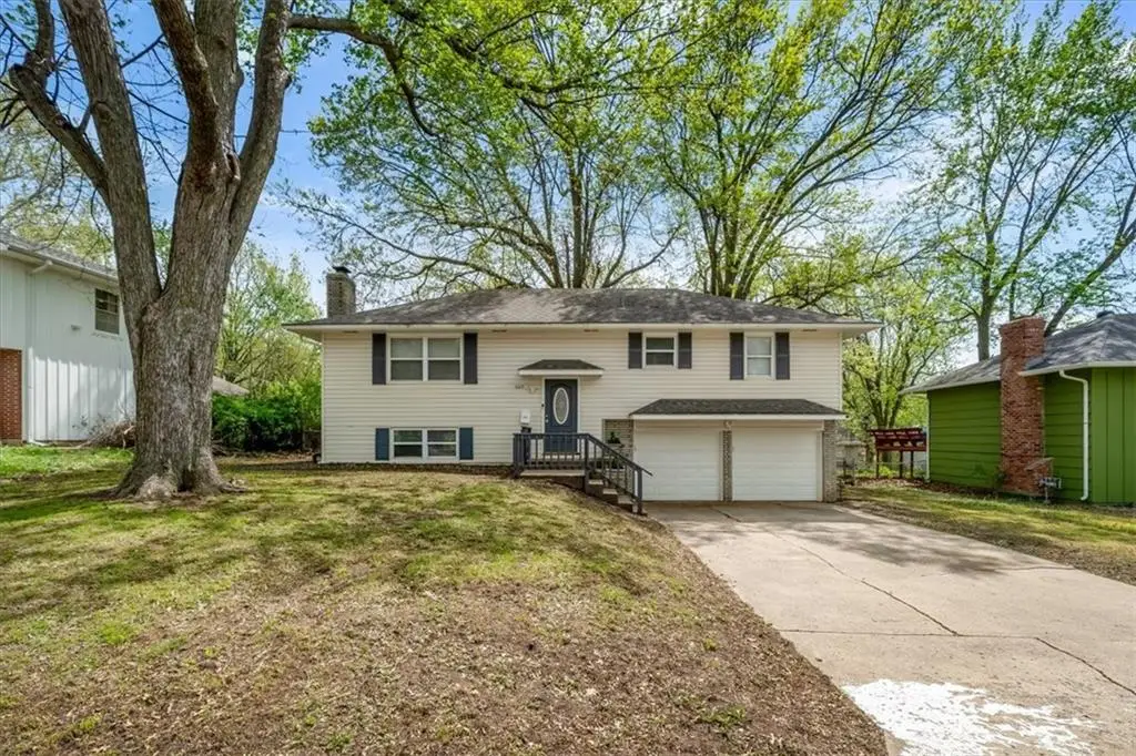 6815 E 99th Terrace, Kansas City, MO 64134 - #1