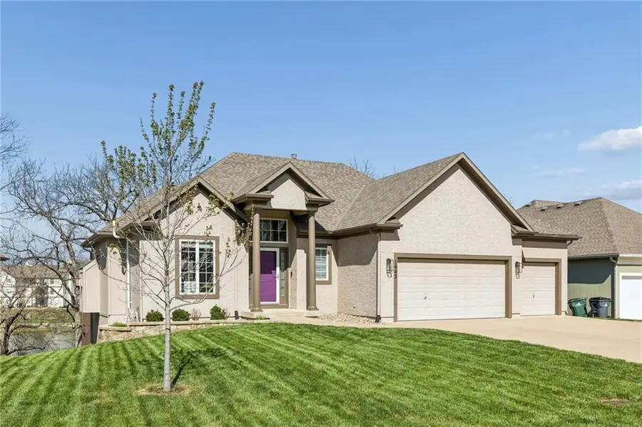 1642 N Hunter Drive, Olathe, KS 66061 - #2