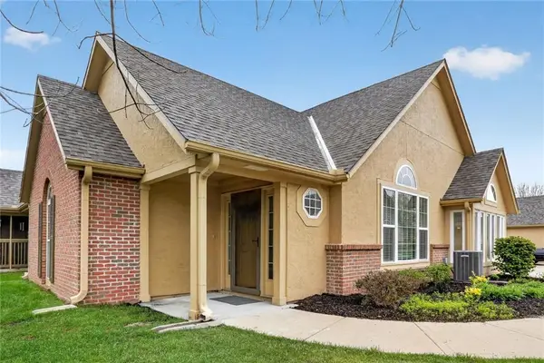 14232 W 151st Terrace #502, Olathe, KS 66062