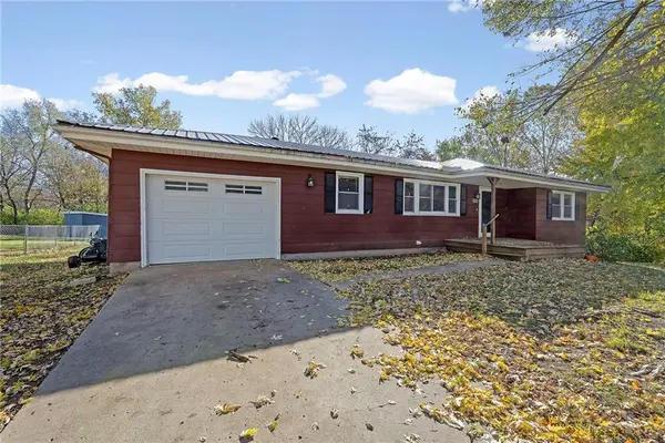 1327 S Mulberry Street, Ottawa, KS 66067