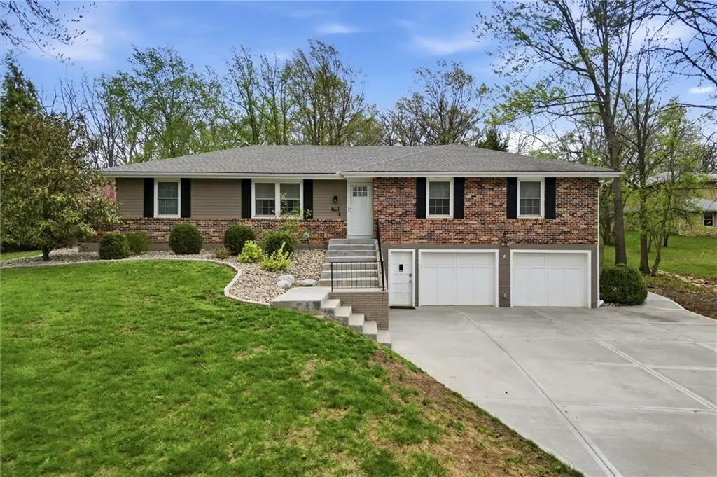 7401 NW Eastside Drive, Weatherby Lake, MO 64152 - #1