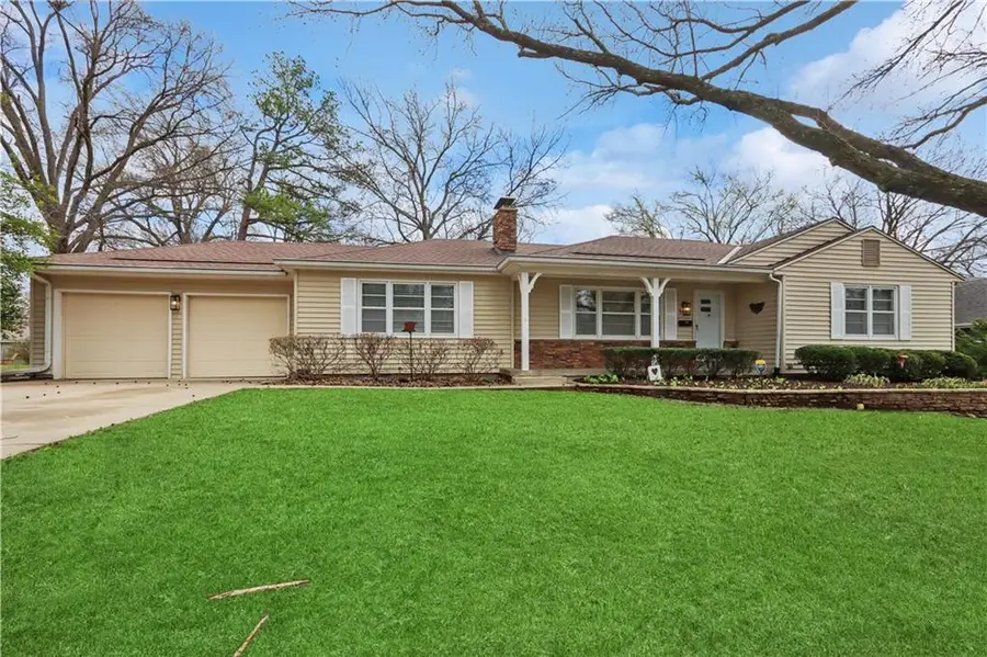 9809 Jarboe Street, Kansas City, MO 64114 - #2