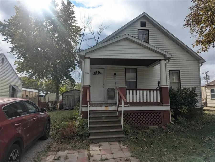 809 W 25th Terrace, Higginsville, MO 64037 - #2