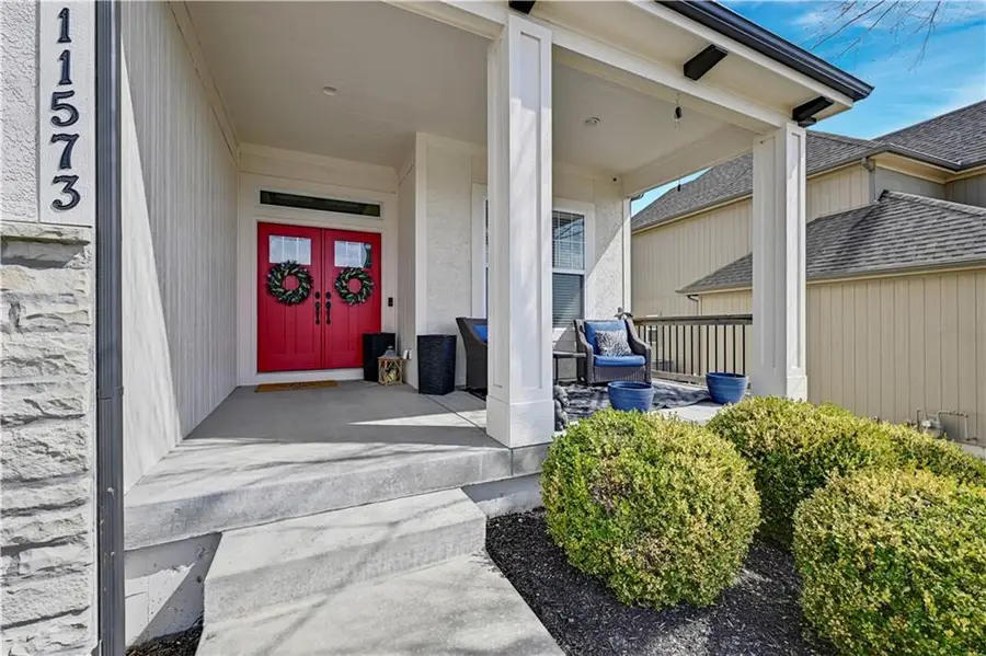 11573 S Roundtree Street, Olathe, KS 66061 - #3