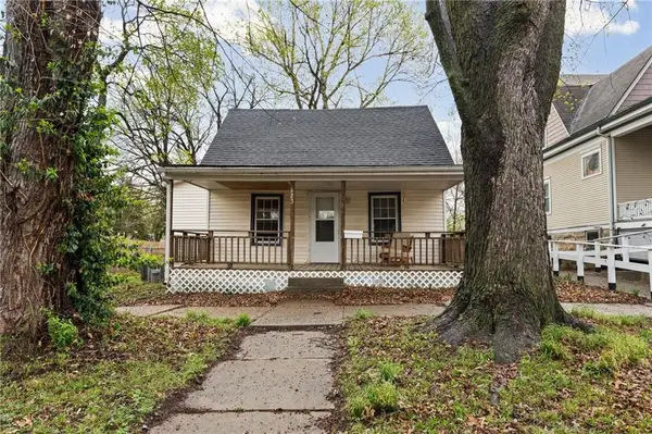 223 S Maple Street, Ottawa, KS 66067